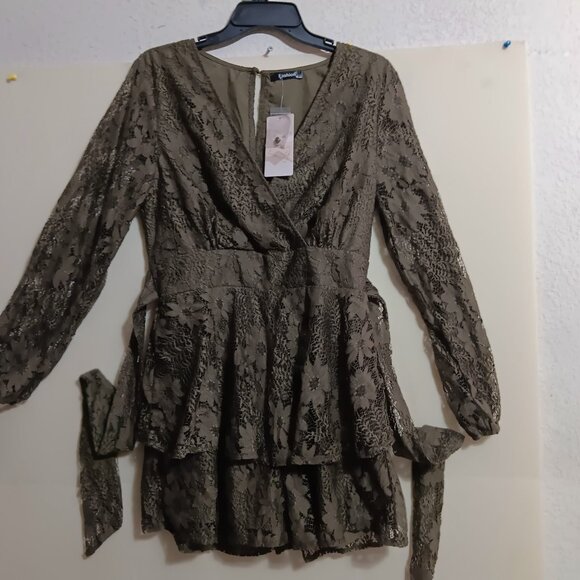 LACEY SEXY ROMPER OLIVE GREEN Trendy look for any outing - Picture 1 of 5